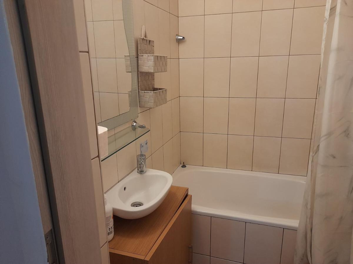 Bucharest Trip Apartment Bagian luar foto