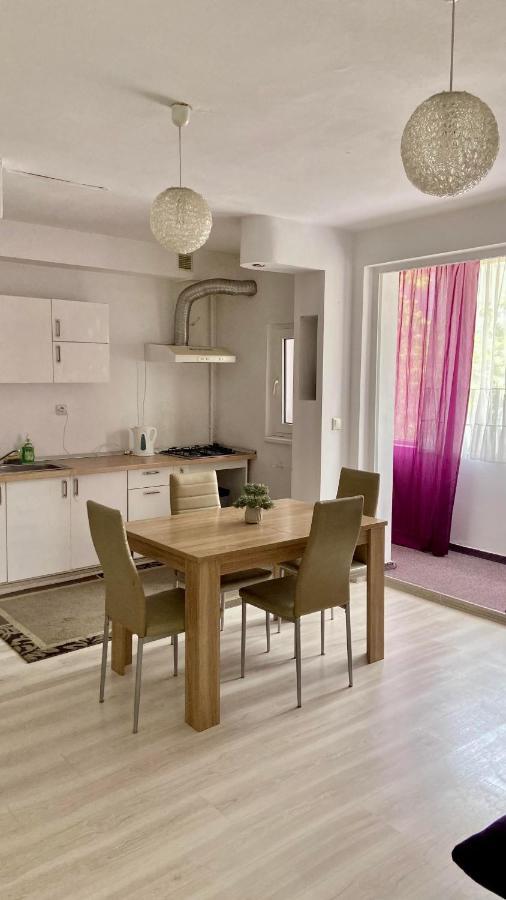 Bucharest Trip Apartment Bagian luar foto