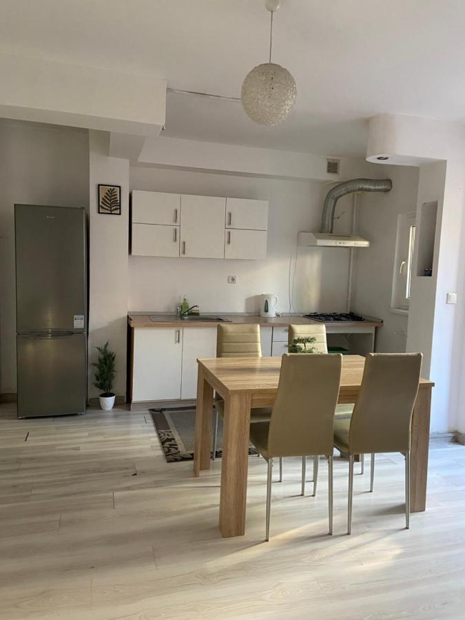 Bucharest Trip Apartment Bagian luar foto